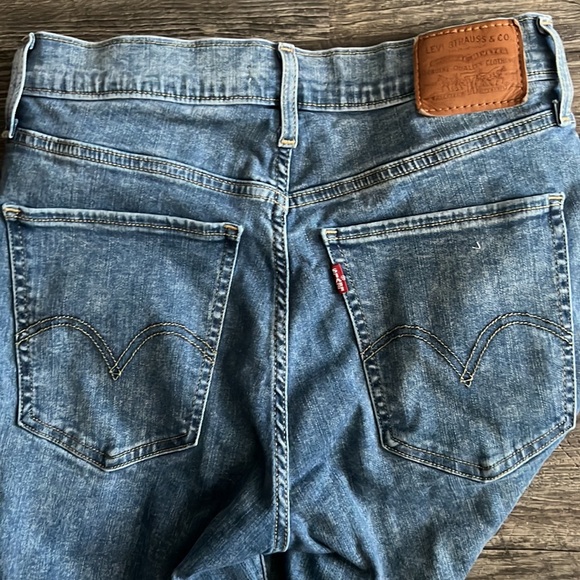 Levis Stretchy Jeans - Picture 4 of 4